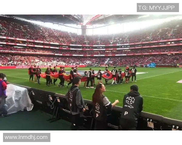 重庆足球队节奏表现分析与大满贯点评的深度解读